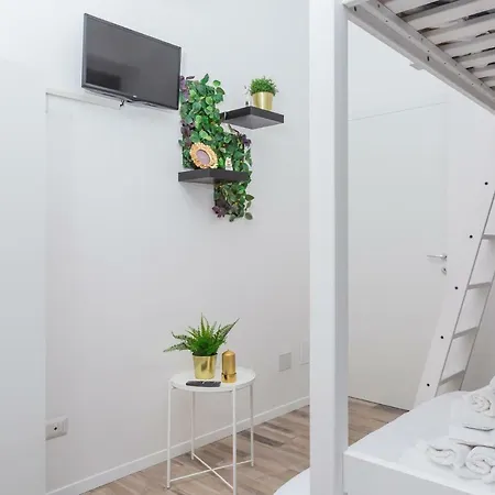 Paruta 65 Hotell Milano